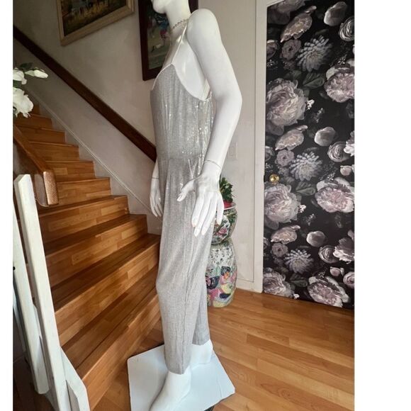 New Claudette Sequined Jumpsuit
ett:twa - Picture 6 of 6